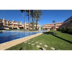 ¡Oportunidad única en Jávea! Bajo Dúplex a 70 metros del mar en Montañar I
