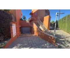 ¡Oportunidad única en Jávea! Bajo Dúplex a 70 metros del mar en Montañar I