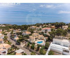 Villa de Estilo Mediterráneo de 3 dormitorios con espectaculares vistas