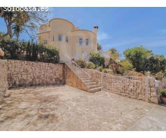 Villa de Estilo Mediterráneo de 3 dormitorios con espectaculares vistas