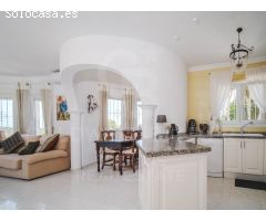 Villa de Estilo Mediterráneo de 3 dormitorios con espectaculares vistas
