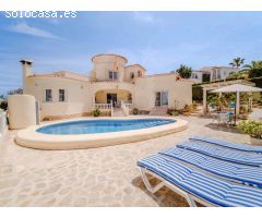 Villa de Estilo Mediterráneo de 3 dormitorios con espectaculares vistas