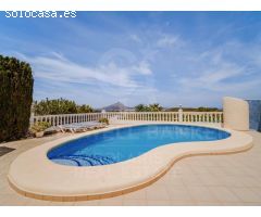 Villa de Estilo Mediterráneo de 3 dormitorios con espectaculares vistas