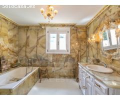 Elegancia Colonial en Las Rotas: Villa Exclusiva a unos pasos del mar