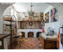 Elegancia Colonial en Las Rotas: Villa Exclusiva a unos pasos del mar