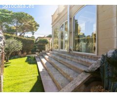 Elegancia Colonial en Las Rotas: Villa Exclusiva a unos pasos del mar