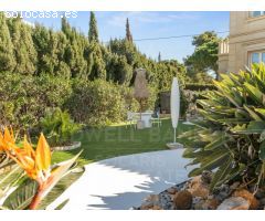 Elegancia Colonial en Las Rotas: Villa Exclusiva a unos pasos del mar