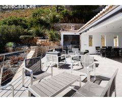 Villa Granadella - Su Refugio de Ensueño en la Costa Blanca