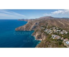 Villa Caleta - Estilo Ibicenco con Vistas Panorámicas al Mar Mediterráneo