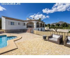 Dos casas con vistas al mar en Tarraula, Jávea - El encanto mediterráneo se