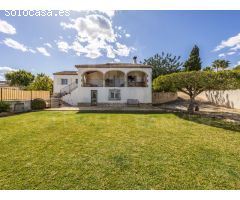 Dos casas con vistas al mar en Tarraula, Jávea - El encanto mediterráneo se