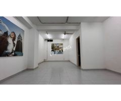 Local comercial en el Ensanche Compostelano