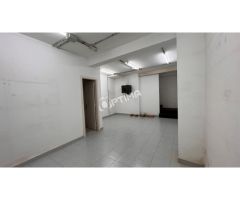 Local comercial en el Ensanche Compostelano