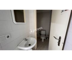 Local comercial en el Ensanche Compostelano