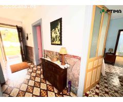 Casa de piedra con encanto, con piscina y hórreo a 20 minutos de Santiago de