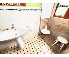 Casa de piedra con encanto, con piscina y hórreo a 20 minutos de Santiago de