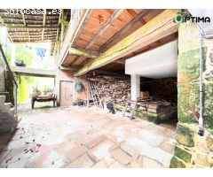 Casa de piedra con encanto, con piscina y hórreo a 20 minutos de Santiago de