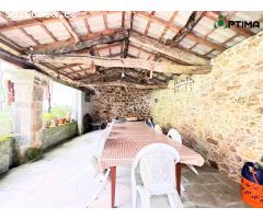 Casa de piedra con encanto, con piscina y hórreo a 20 minutos de Santiago de
