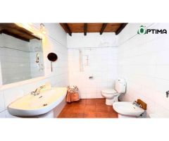 Casa de piedra con hórreo y finca en ayuntamiento de Silleda