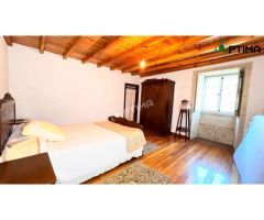 Casa de piedra con hórreo y finca en ayuntamiento de Silleda
