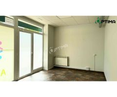 Local comercial acondicionado para oficinas en barrio de Vista Alegre, Santiago