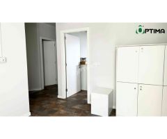 Local comercial acondicionado para oficinas en barrio de Vista Alegre, Santiago