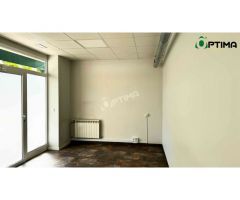 Local comercial acondicionado para oficinas en barrio de Vista Alegre, Santiago