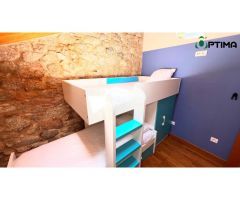Casa de piedra en ayuntamiento de Boiro