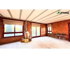 Casa en venta en zona residencial de alto nivel, en ayuntamiento de Carballino