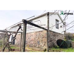 Casa de piedra en Negreiros, ayuntamiento de Silleda