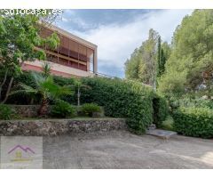 Encantador Chalet de Villa Tradicional de Lago Azul en Alcora