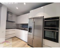 VIVIENDA FAMILIAR CON JARDIN Y PISCINA PRIVADA