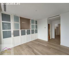 VIVIENDA FAMILIAR CON JARDIN Y PISCINA PRIVADA