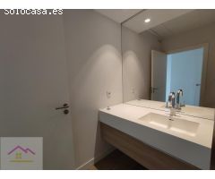 VIVIENDA FAMILIAR CON JARDIN Y PISCINA PRIVADA