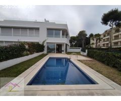VIVIENDA FAMILIAR CON JARDIN Y PISCINA PRIVADA