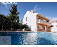 Chalet con piscina en el centro de Alcossebre