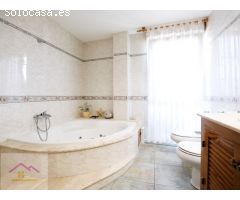 Chalet con piscina en el centro de Alcossebre