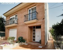 Chalet con piscina en el centro de Alcossebre