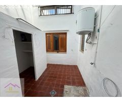 CASA CON GARAJE AMPLIO
