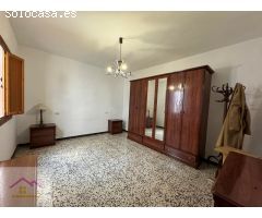 CASA CON GARAJE AMPLIO