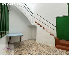CASA CON GARAJE AMPLIO