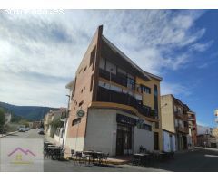 GRAN OPORTUNIDA VIVIENDA DOS PLANTA Y UN BAR