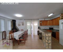 IDEAL PARA UNA GRAN FAMILIA PARA VIVIR EN UNA ZONA TRANQUILA CON FACIL ACCESO A