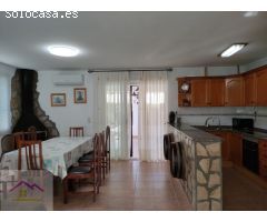 IDEAL PARA UNA GRAN FAMILIA PARA VIVIR EN UNA ZONA TRANQUILA CON FACIL ACCESO A