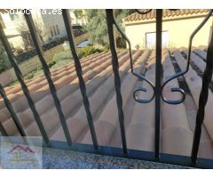 IDEAL PARA UNA GRAN FAMILIA PARA VIVIR EN UNA ZONA TRANQUILA CON FACIL ACCESO A