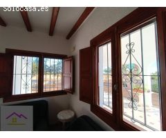 CHALET INDEPENDIENTE CON TERRENO Y PISCINA PRIVADA