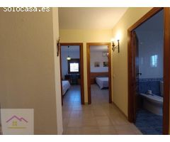 CHALET INDEPENDIENTE CON TERRENO Y PISCINA PRIVADA