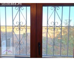 CHALET INDEPENDIENTE CON TERRENO Y PISCINA PRIVADA