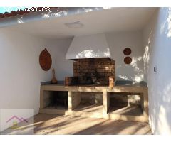 CHALET INDEPENDIENTE CON TERRENO Y PISCINA PRIVADA