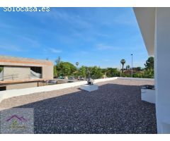 Chalet en venta .